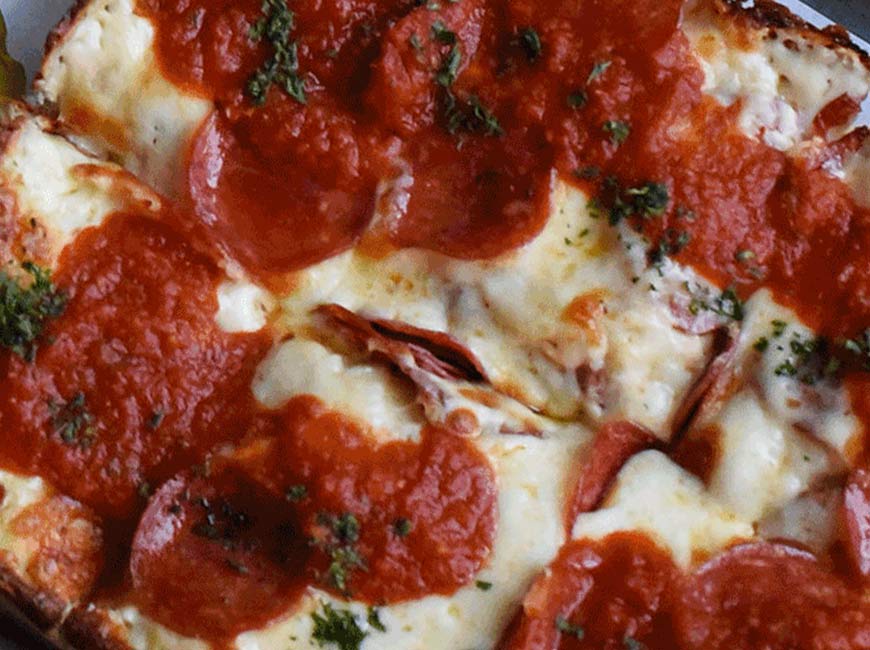 Campio Brewing Co pizza